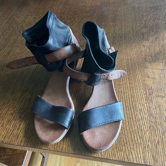 Miz Mooz Sandals - Picture 4 of 6